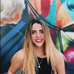 Meet your Posher, Aisha